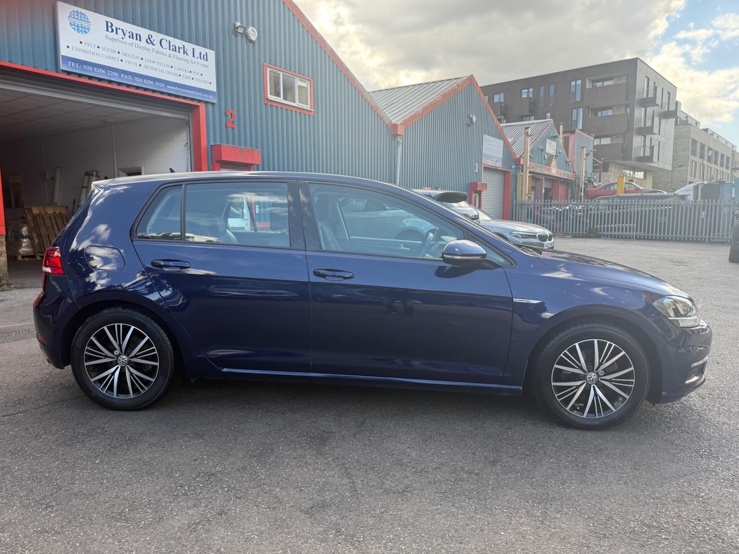 Used Volkswagen Golf 2018 for sale - 76537900: Photo 23