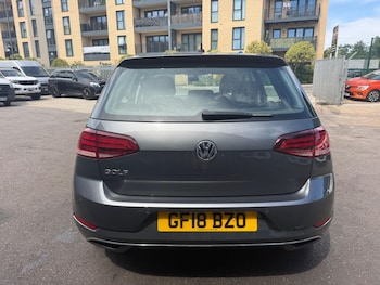 Used Volkswagen Golf 2018 for sale - 79092966: Photo