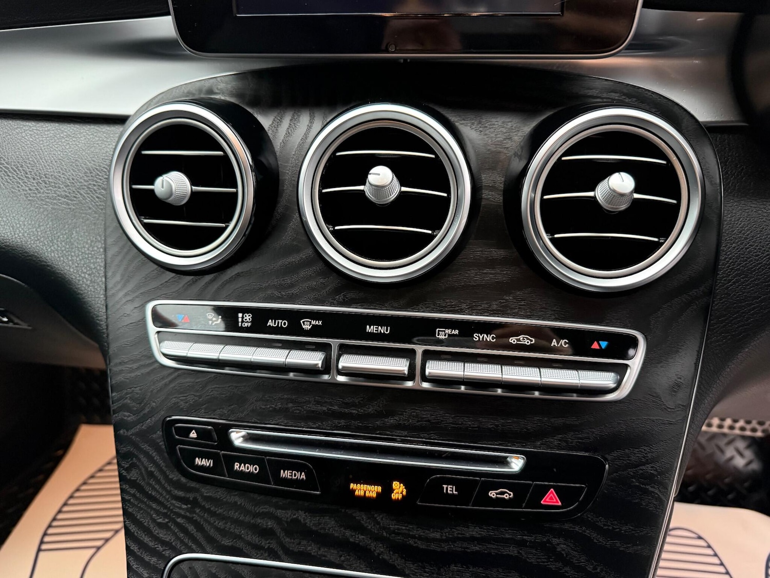 Used Mercedes-Benz GLC 2017 for sale - 76780997: Photo 14