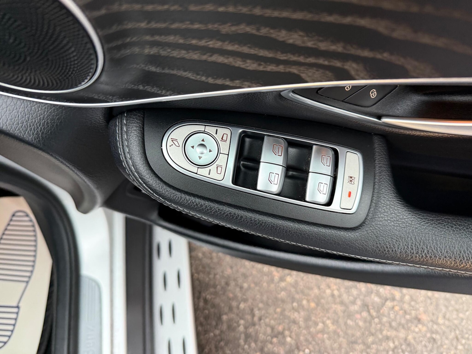 Used Mercedes-Benz GLC 2017 for sale - 76780997: Photo 18