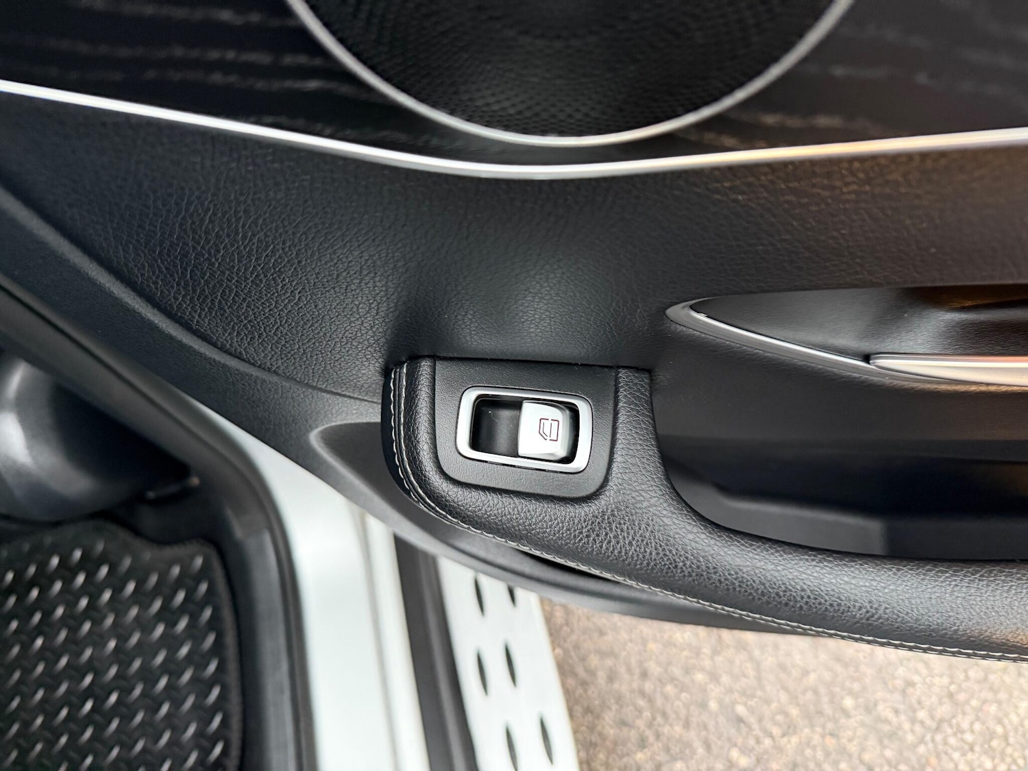 Used Mercedes-Benz GLC 2017 for sale - 76780997: Photo 21