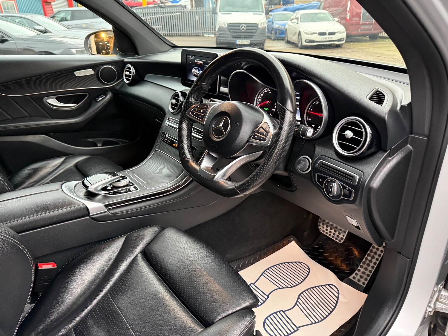 Used Mercedes-Benz GLC 2017 for sale - 76780997: Photo 9