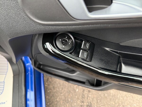 Used Ford Fiesta 2017 for sale - 76260474: Photo 17