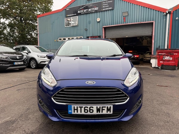 Used Ford Fiesta 2017 for sale - 76260474: Photo 2