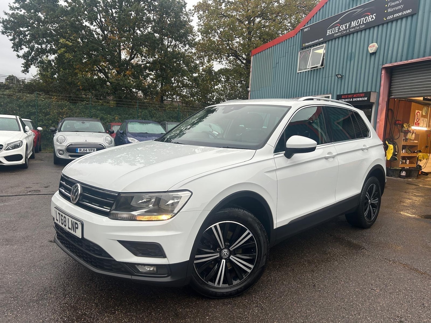 Used Volkswagen Tiguan 2018 for sale - 76425775: Photo 1