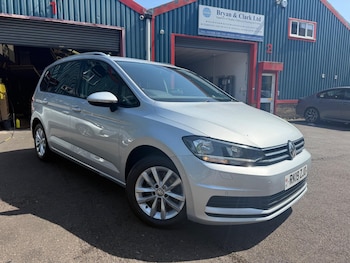 Used Volkswagen Touran 2019 for sale - 78923295: Photo