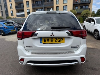 Used Mitsubishi Outlander 2018 for sale - 79094010: Photo