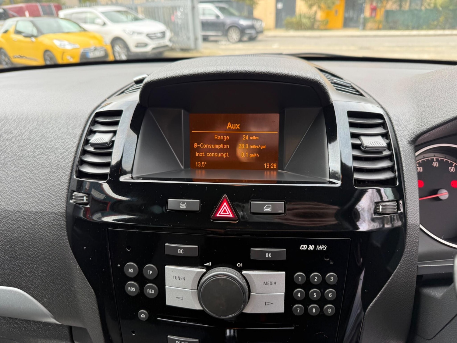 Used Vauxhall Zafira 2014 for sale - 77633850: Photo 11