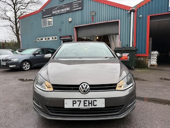 Used Volkswagen Golf 2016 for sale - 76823978: Photo