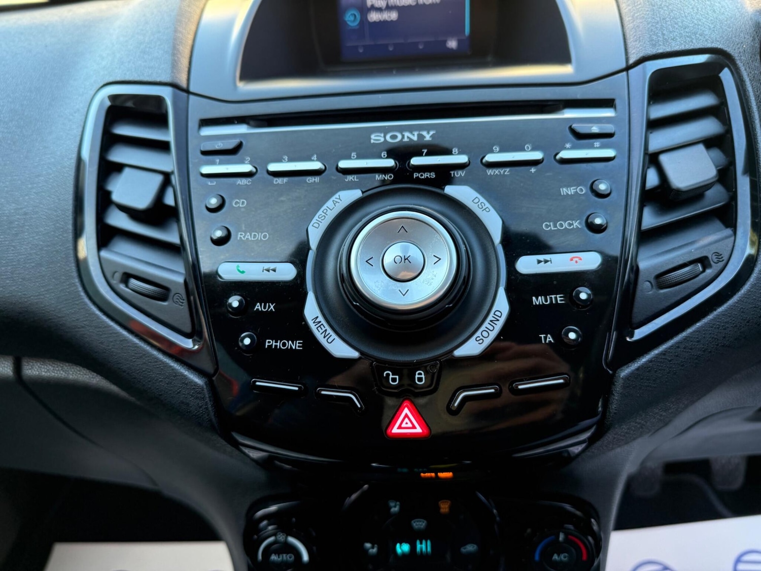 Used Ford Fiesta 2015 for sale - 76094201: Photo 12