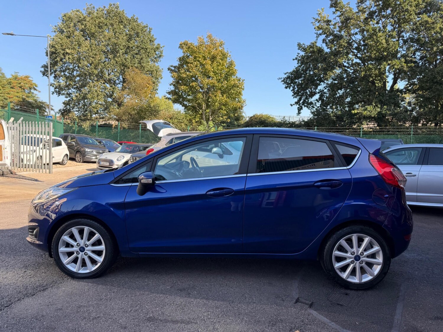 Used Ford Fiesta 2015 for sale - 76094201: Photo 24