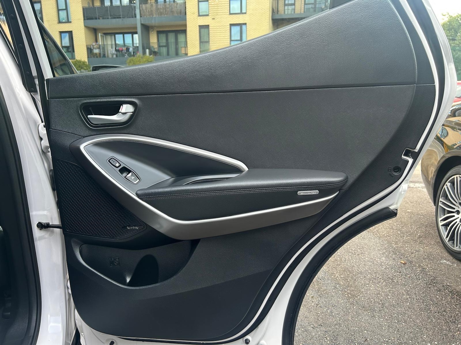 Used Hyundai Santa Fe 2016 for sale - 75695987: Photo 19