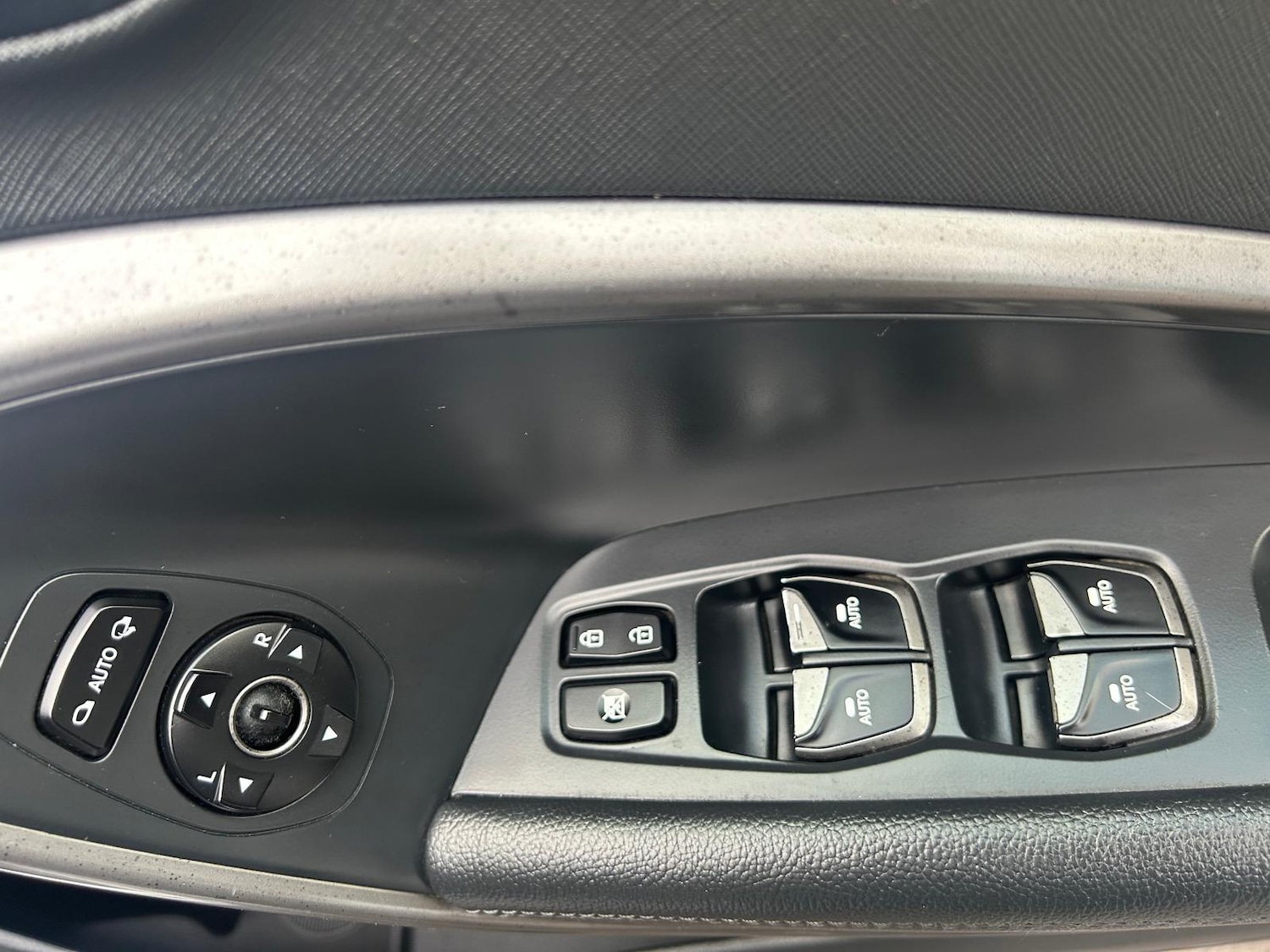 Used Hyundai Santa Fe 2016 for sale - 75695987: Photo 26