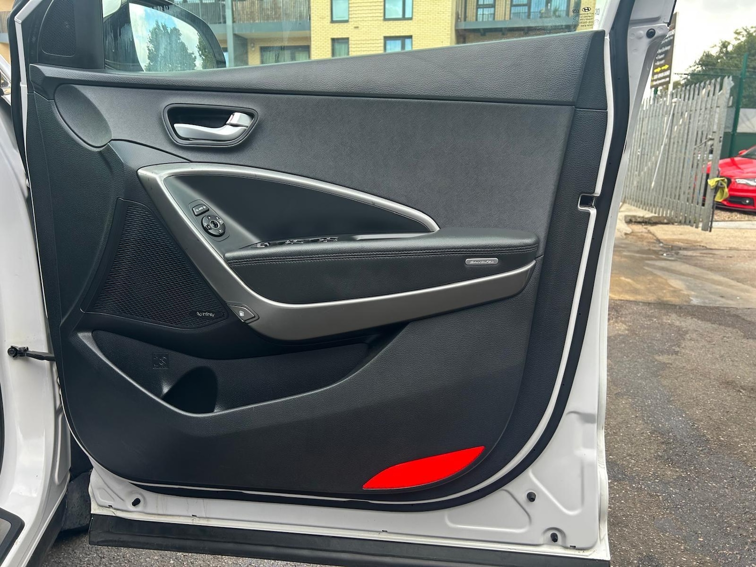 Used Hyundai Santa Fe 2016 for sale - 75695987: Photo 27