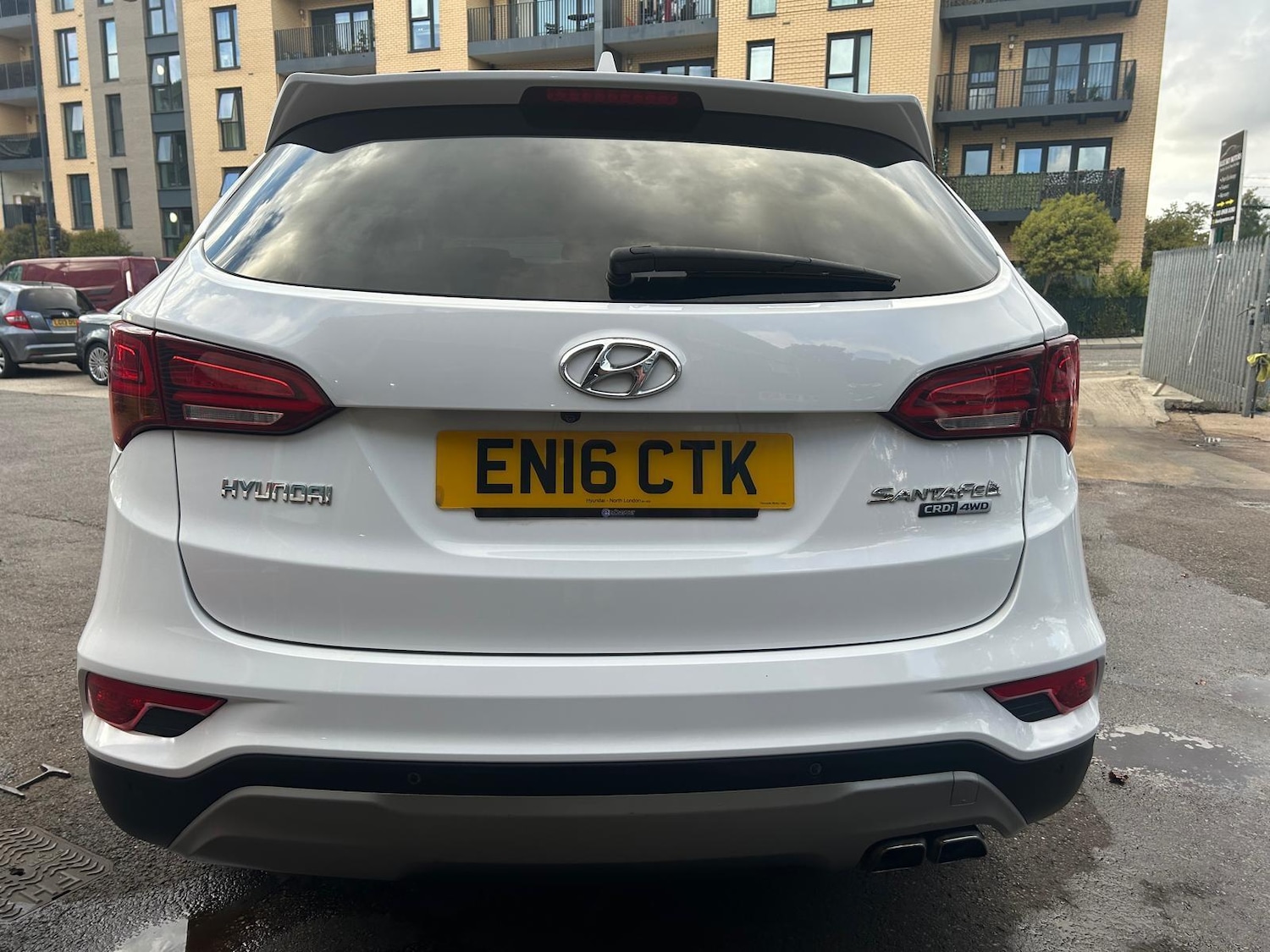 Used Hyundai Santa Fe 2016 for sale - 75695987: Photo 4