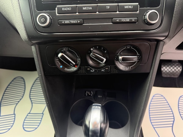 Used Volkswagen Polo 2010 for sale - 76188509: Photo 12