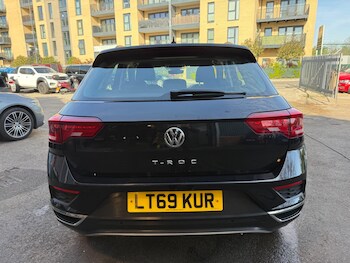Used Volkswagen T-Roc 2019 for sale - 78087047: Photo