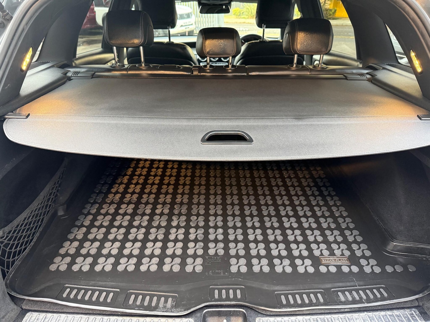 Used Mercedes-Benz GLC 2018 for sale - 76994853: Photo 5