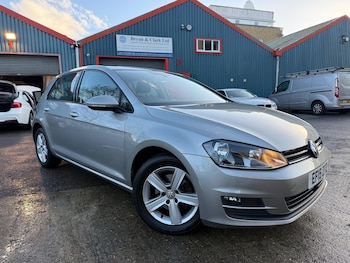 Used Volkswagen Golf 2015 for sale - 76992314: Photo