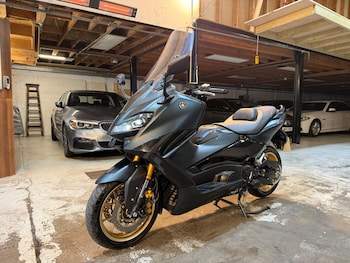 Used Yamaha TMAX 560 2022 for sale - bike-77306267: Photo