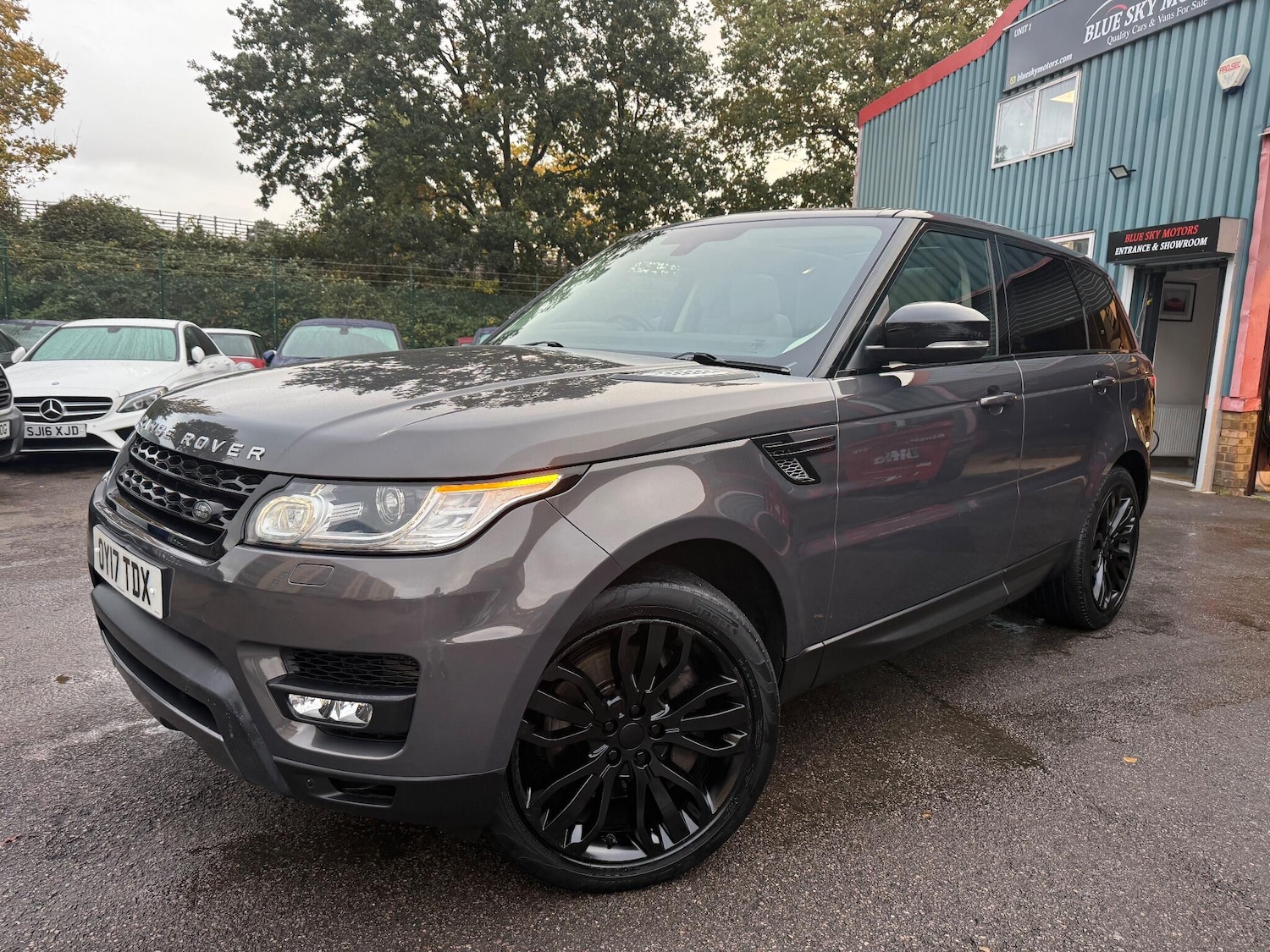 Used Land Rover Range Rover Sport 2017 for sale - 76295355: Photo 1
