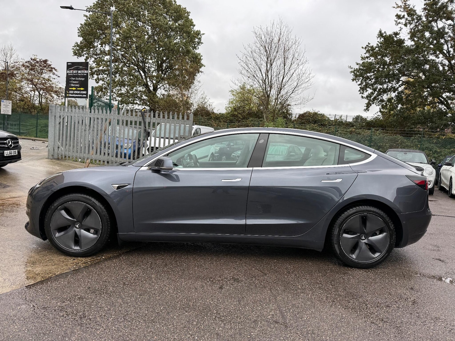 Used Tesla Model 3 2019 for sale - 76992460: Photo 24