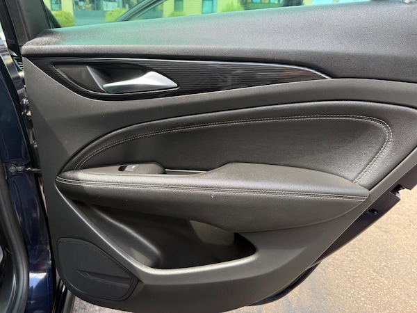 Used Vauxhall Insignia 2017 for sale - 76137632: Photo 20