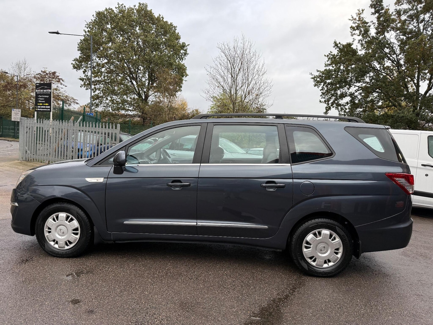 Used Ssangyong Turismo 2015 for sale - 76989852: Photo 26