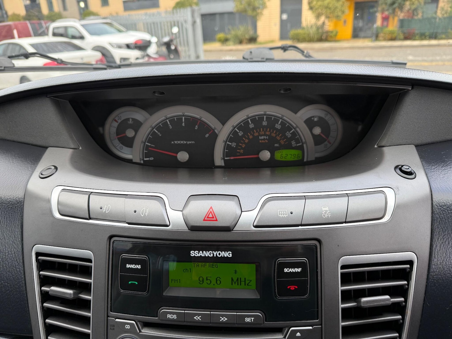 Used Ssangyong Turismo 2015 for sale - 76989852: Photo 9