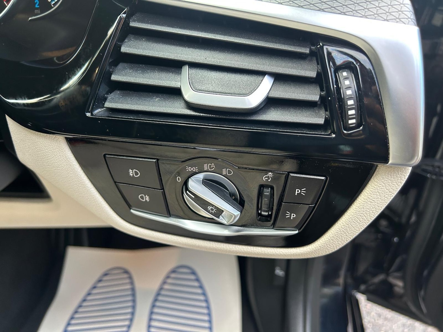 Used BMW 5 Series 2018 for sale - 76336728: Photo 10