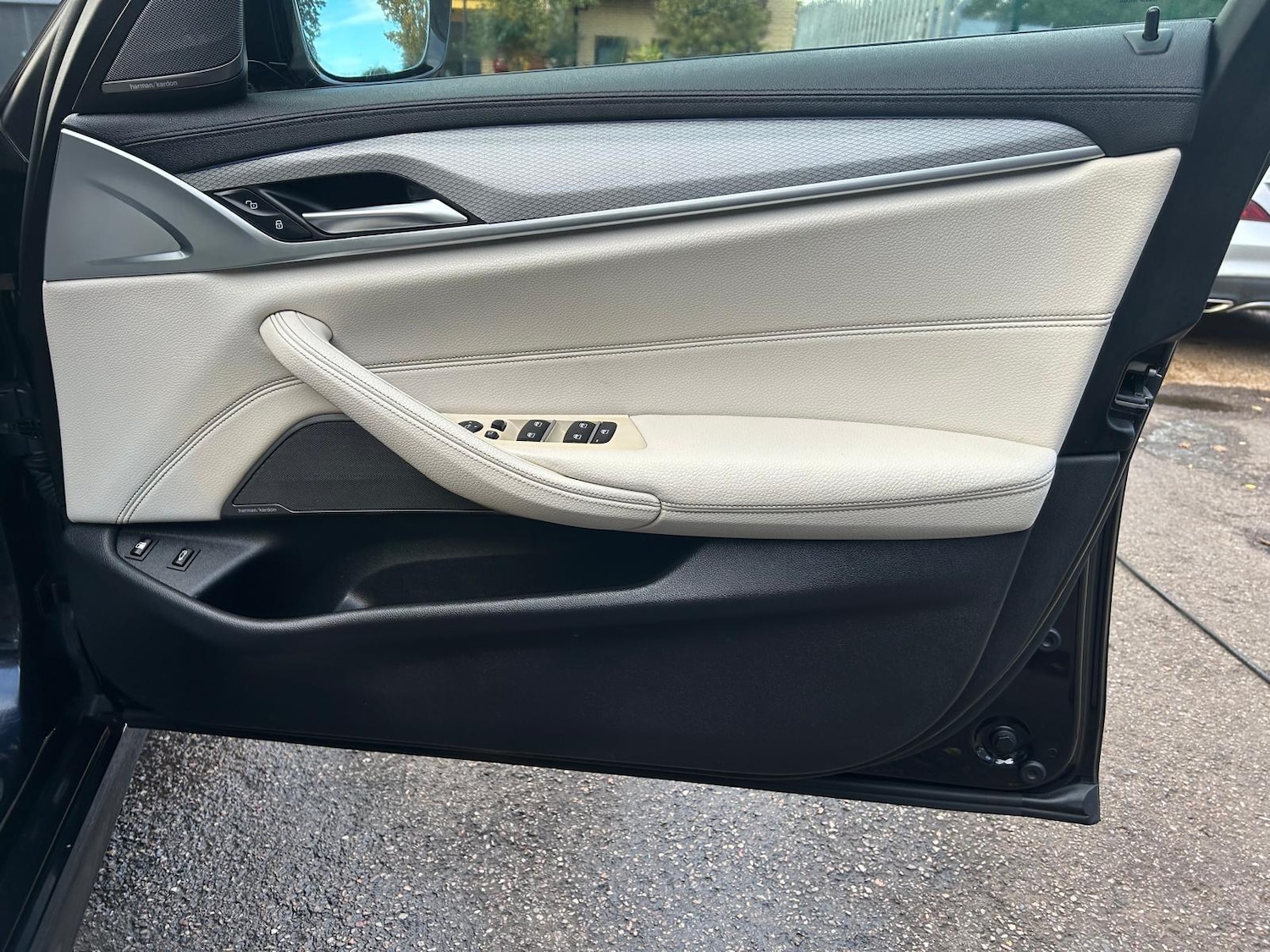 Used BMW 5 Series 2018 for sale - 76336728: Photo 18