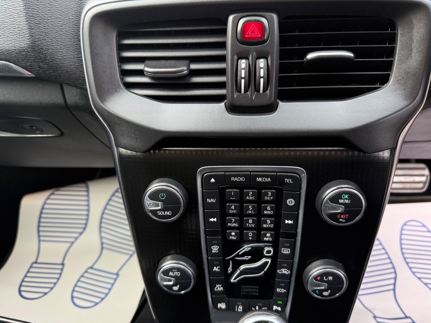 Used Volvo V40 2016 for sale - 77538152: Photo 14