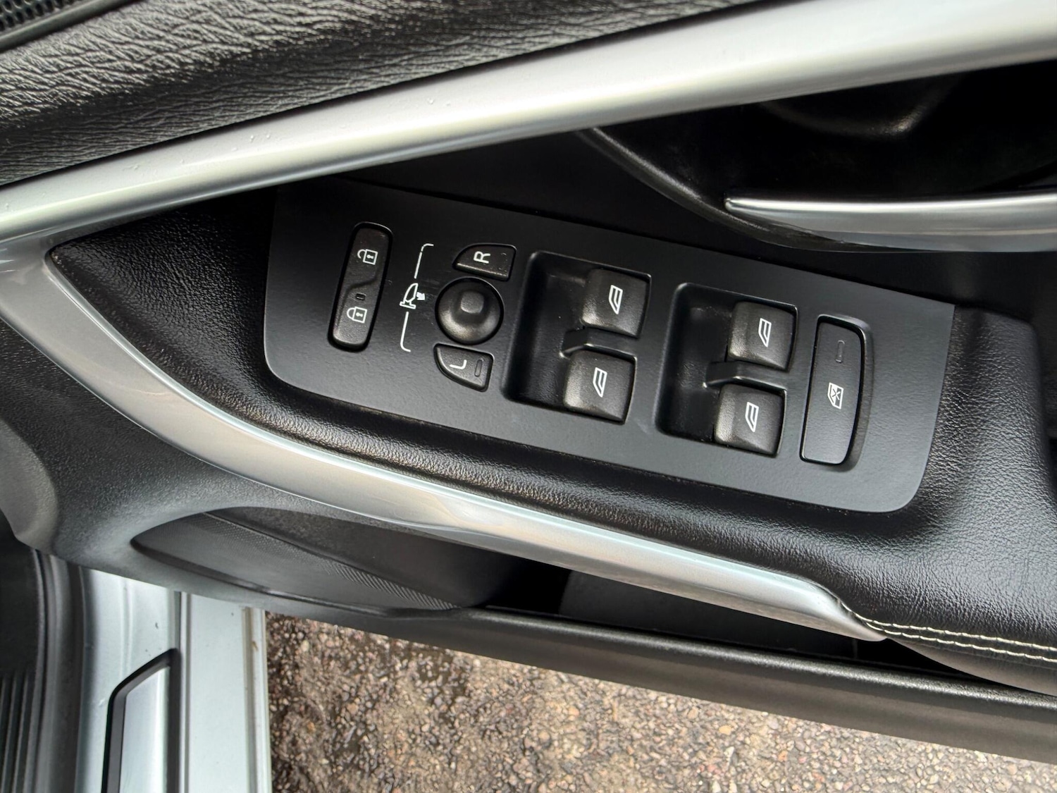 Used Volvo V40 2016 for sale - 77538152: Photo 18