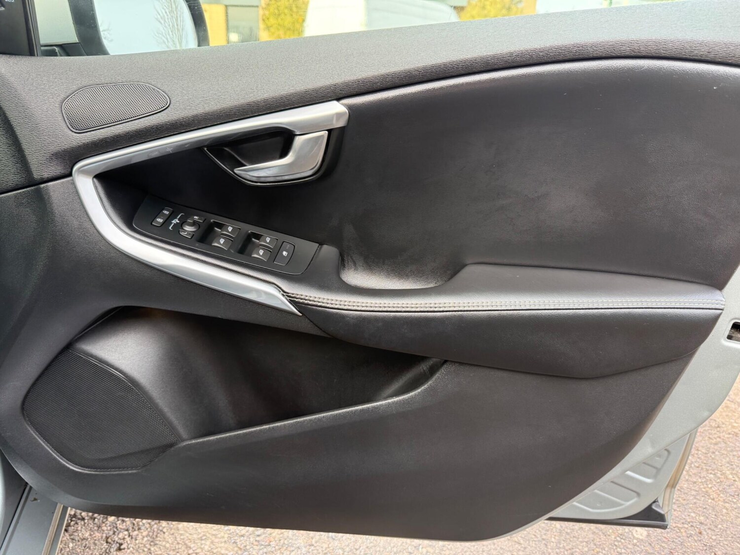 Used Volvo V40 2016 for sale - 77538152: Photo 19