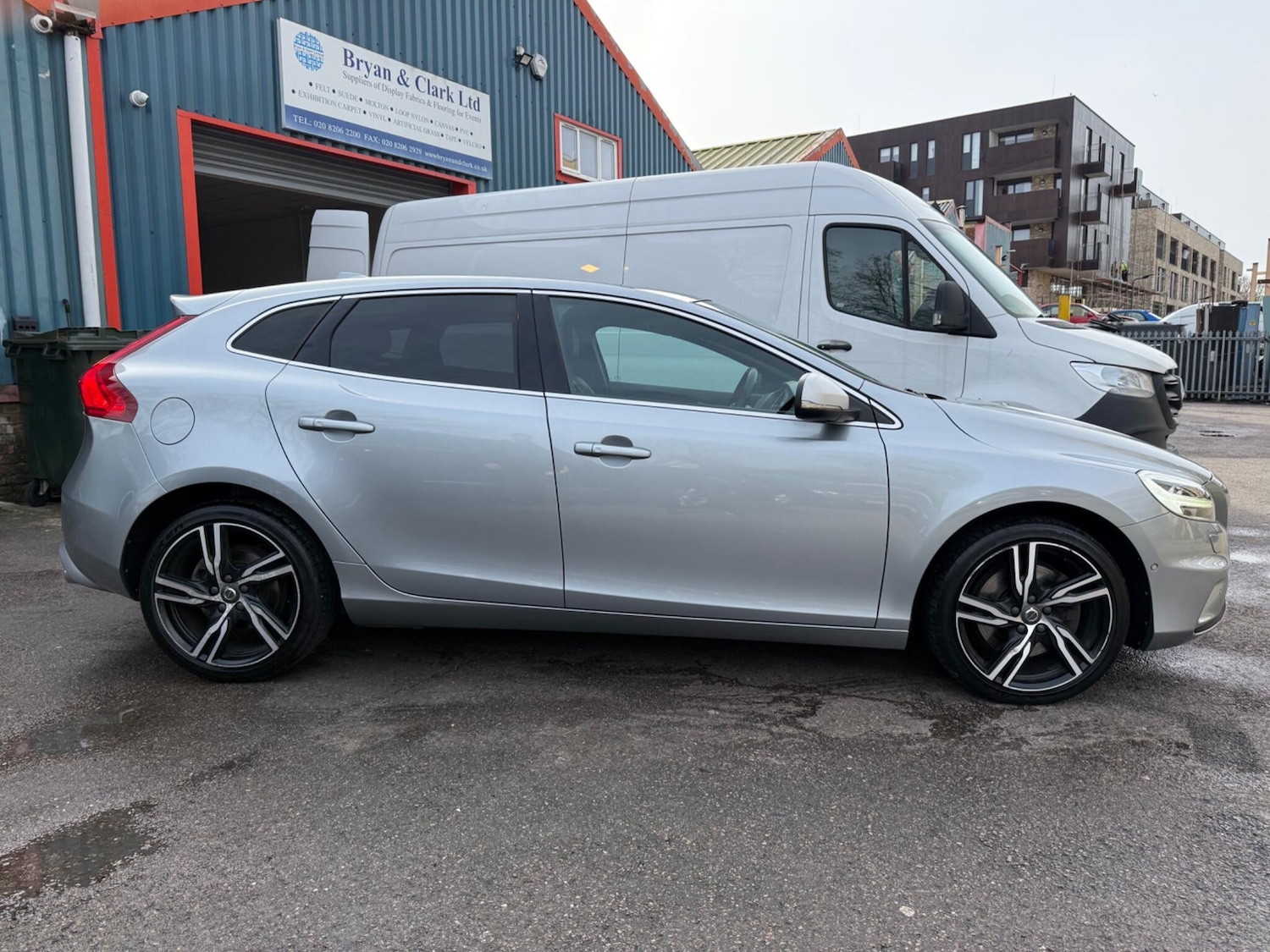 Used Volvo V40 2016 for sale - 77538152: Photo 25