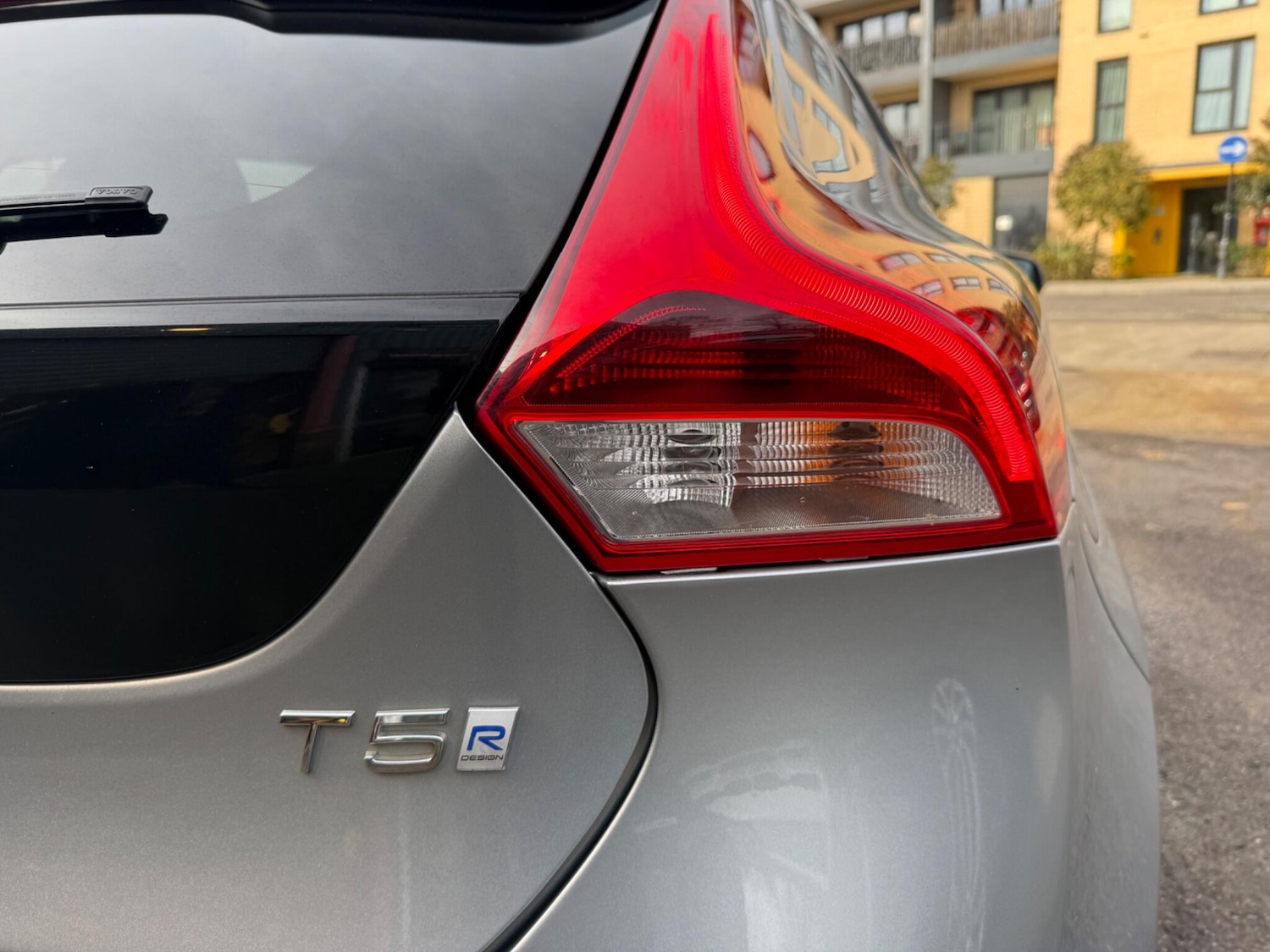 Used Volvo V40 2016 for sale - 77538152: Photo 27