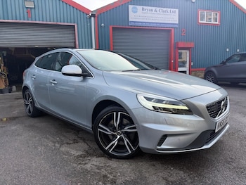 Used Volvo V40 2016 for sale - 77538152: Photo