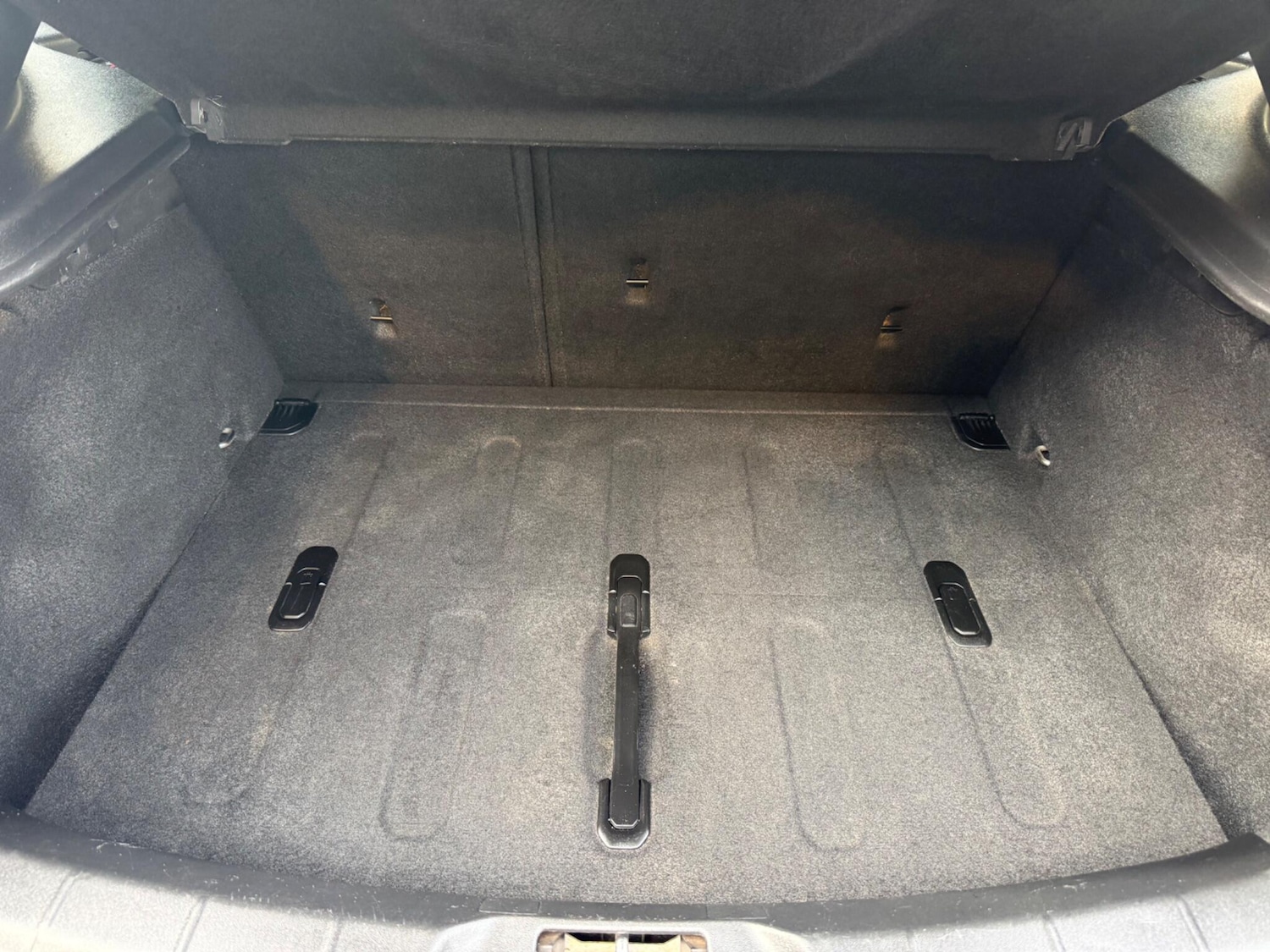 Used Volvo V40 2016 for sale - 77538152: Photo 5