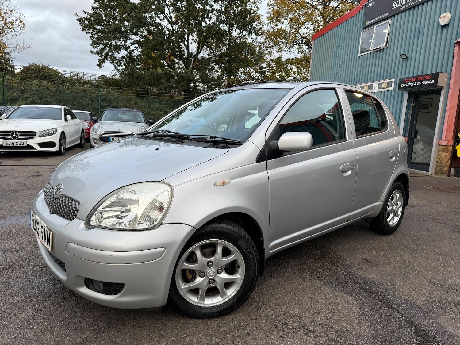 Used Toyota Yaris 2003 for sale - 76457534: Photo 1
