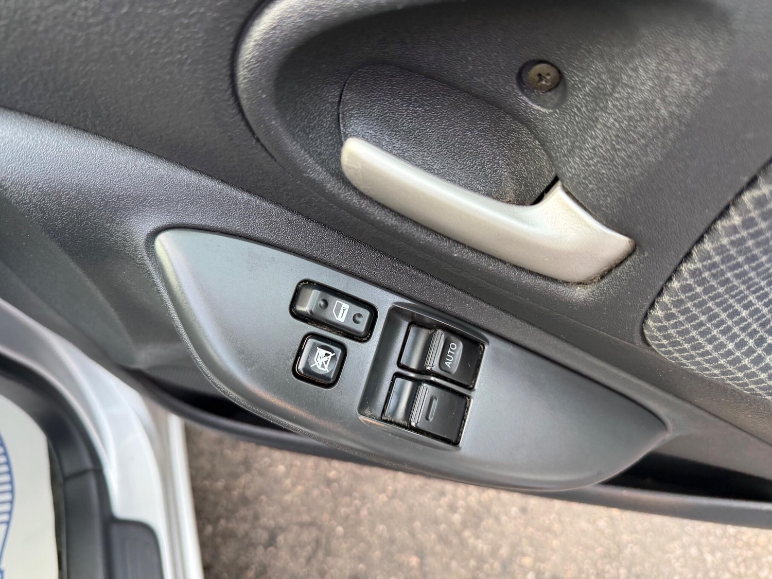 Used Toyota Yaris 2003 for sale - 76457534: Photo 15