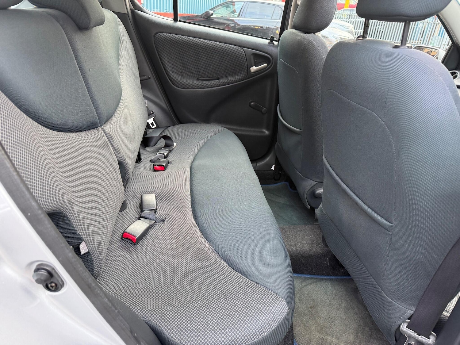 Used Toyota Yaris 2003 for sale - 76457534: Photo 20