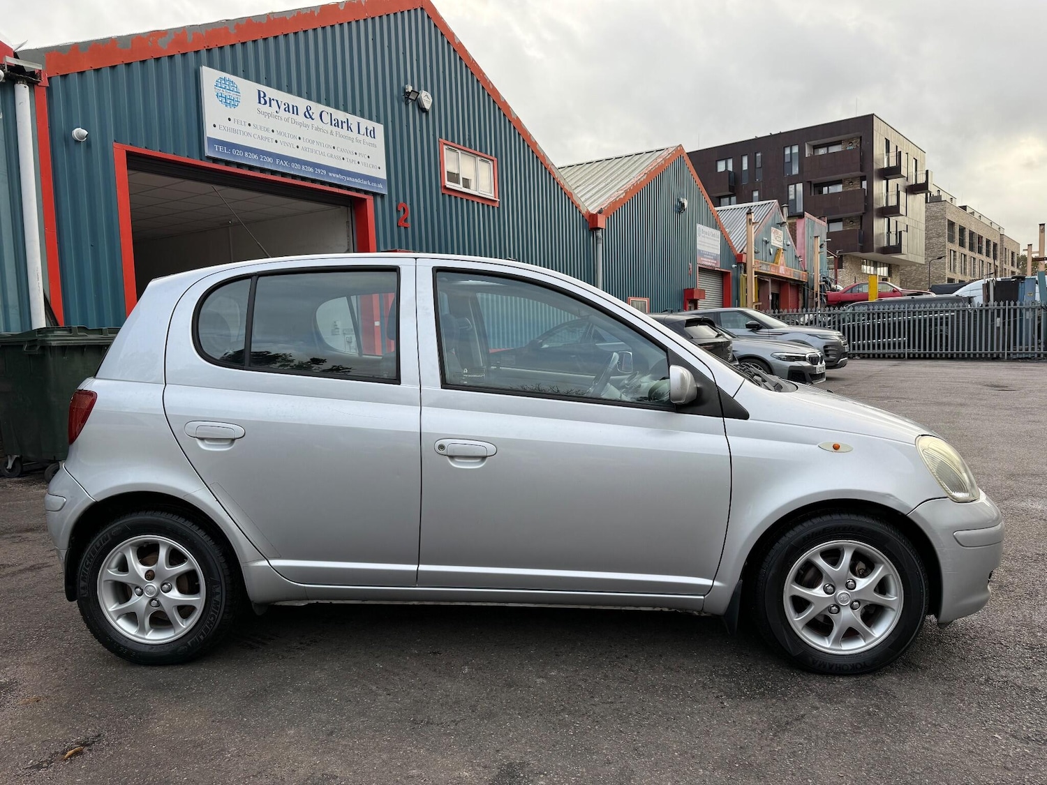Used Toyota Yaris 2003 for sale - 76457534: Photo 23