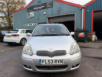 Used Toyota Yaris 2003 for sale - 76457534: Photo