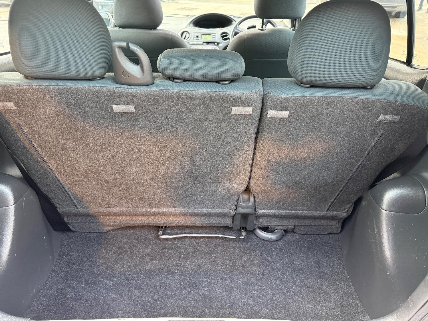 Used Toyota Yaris 2003 for sale - 76457534: Photo 5