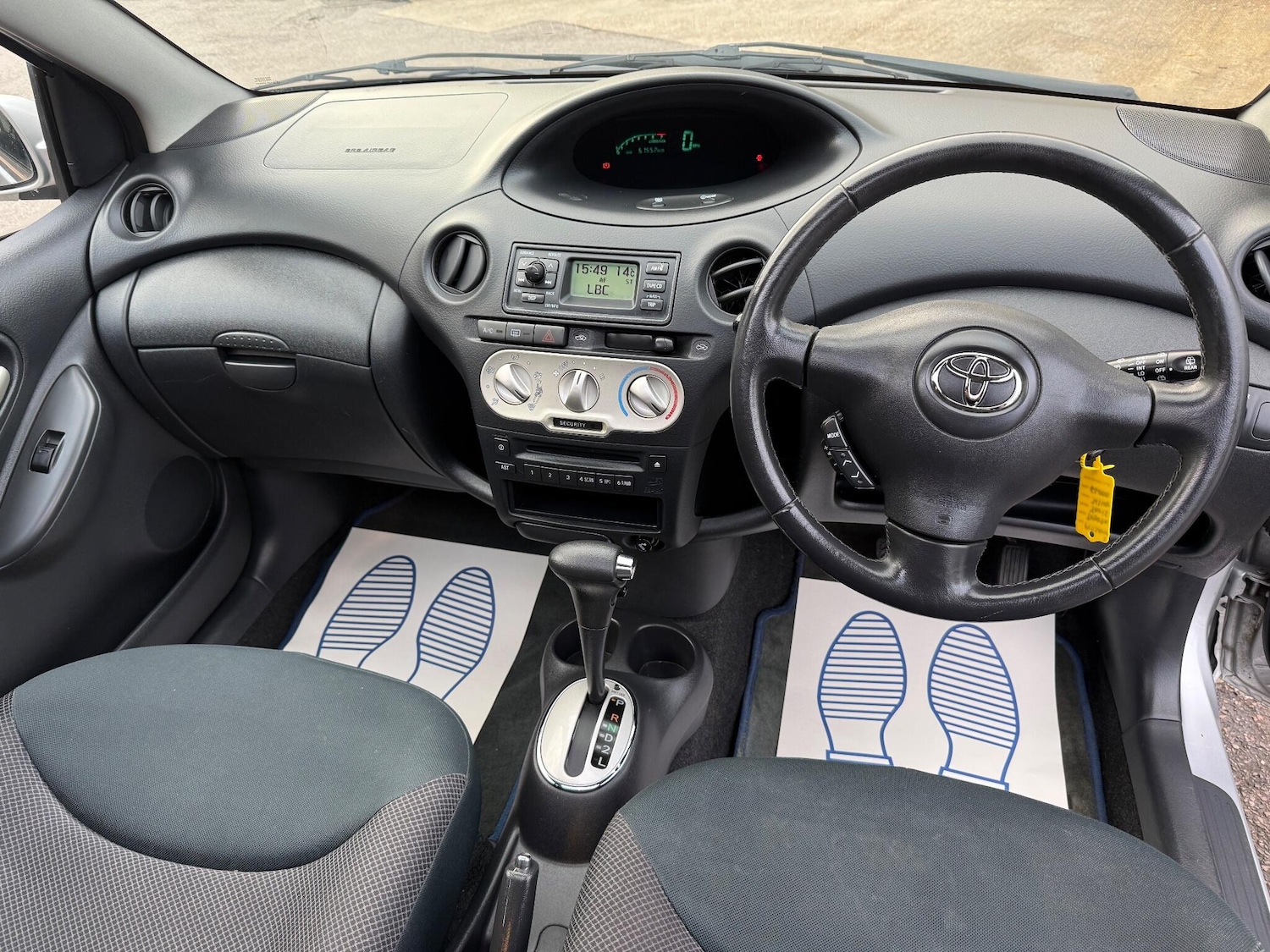 Used Toyota Yaris 2003 for sale - 76457534: Photo 6