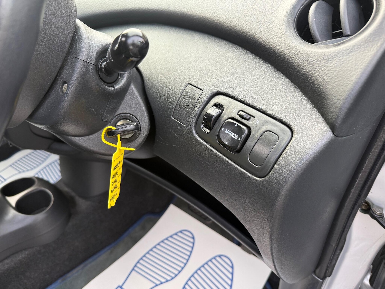 Used Toyota Yaris 2003 for sale - 76457534: Photo 8