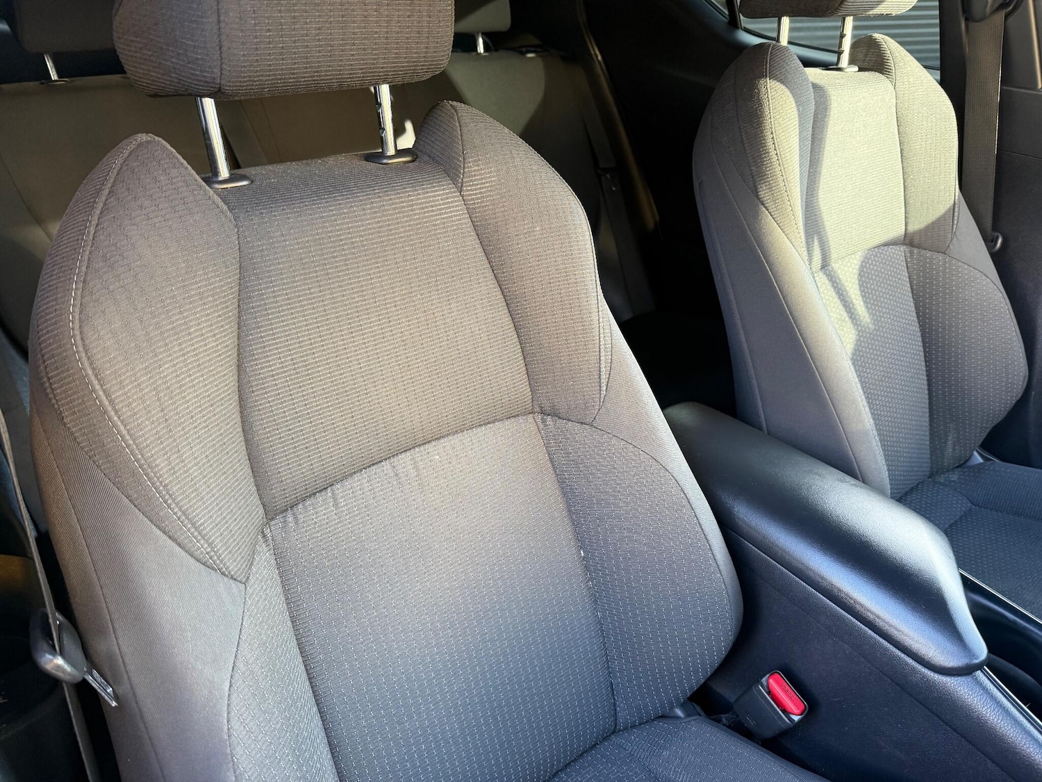 Used Toyota C-HR 2019 for sale - 77040930: Photo 15