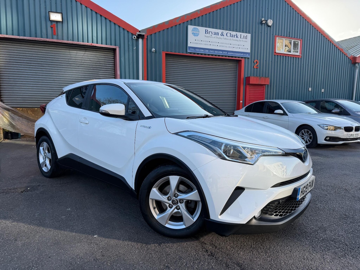 Used Toyota C-HR 2019 for sale - 77040930: Photo 3