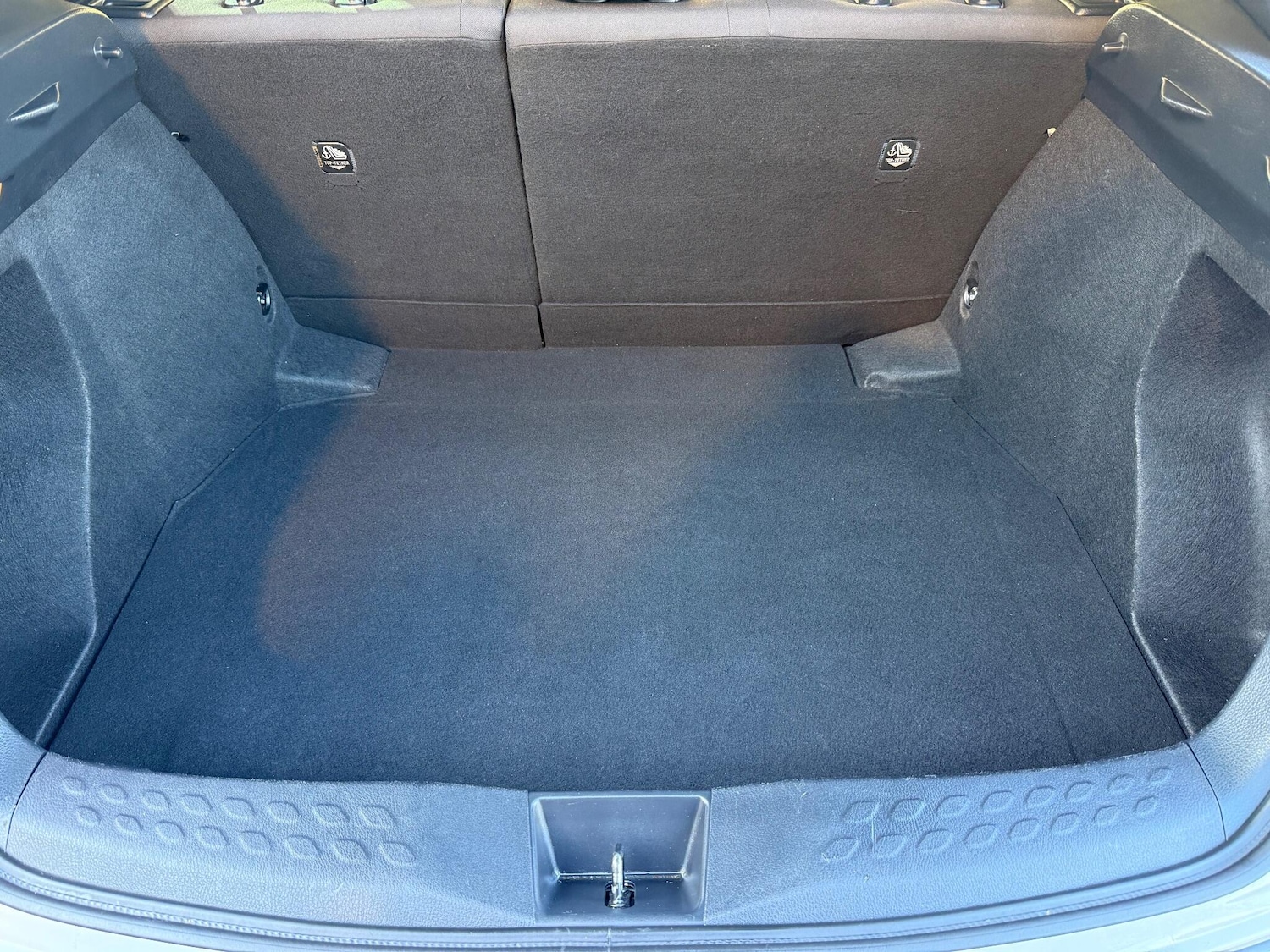 Used Toyota C-HR 2019 for sale - 77040930: Photo 5