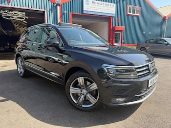 Used Volkswagen Tiguan Allspace 2018 for sale - 78982130: Photo